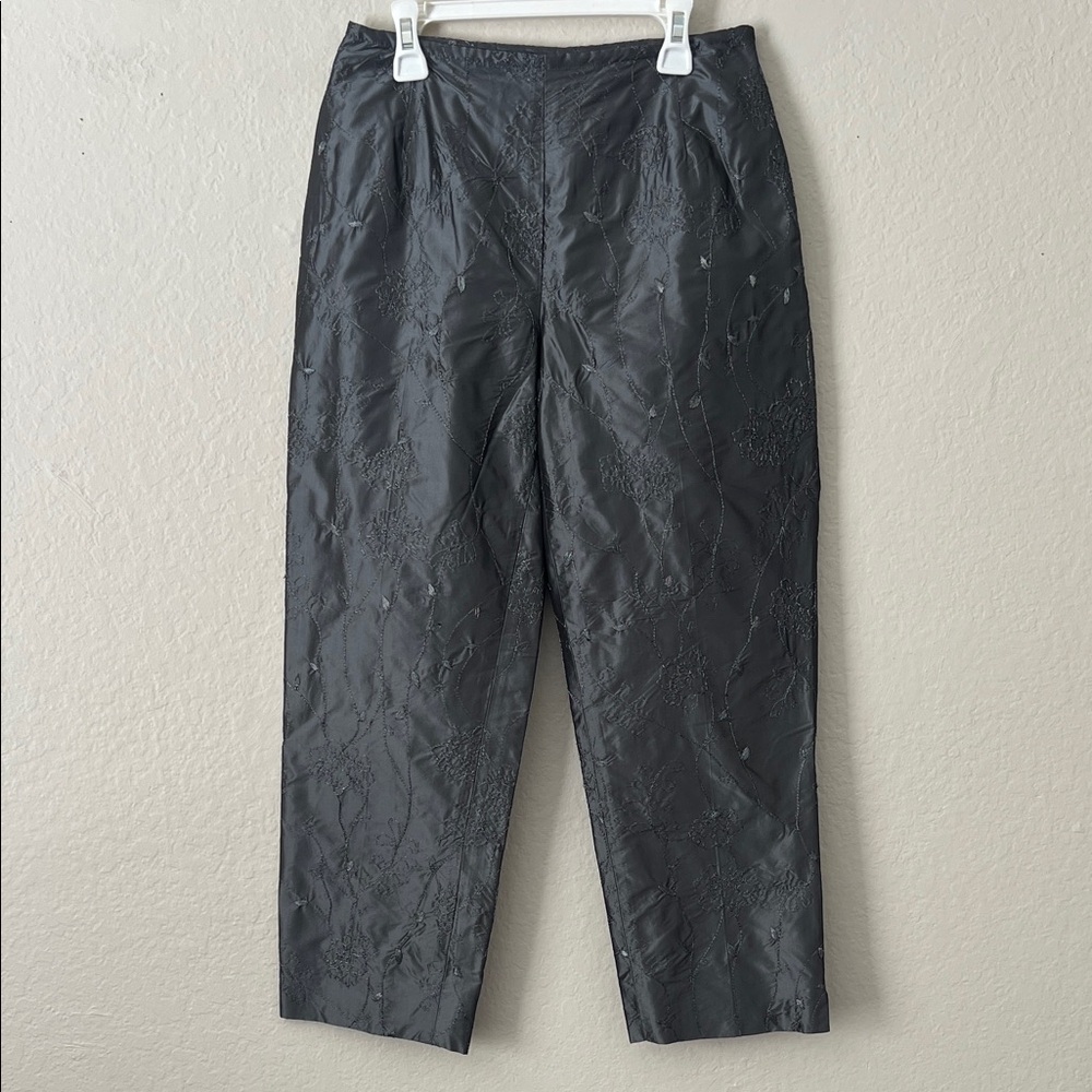 Like New! Finity Studio 100% Silk Embroidered Pull On Slacks Gray Metallic in 4